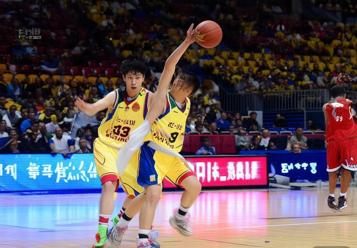 疆深对决：新疆主场逆转深圳，双星闪耀战术对决(图2)